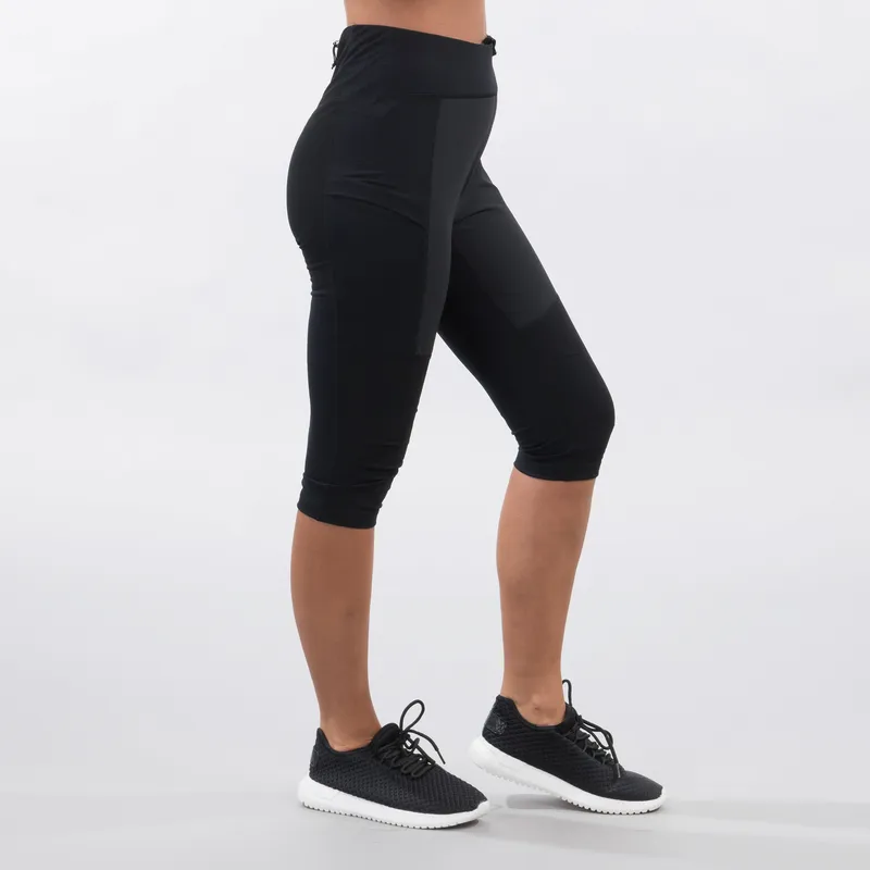 Bergans  Women&#x27;s Fløyen V2 3/4 Pants Black | Buy Bergans  Women&#x27;s Fløyen V2 3/4 Pants Black here | Outnorth