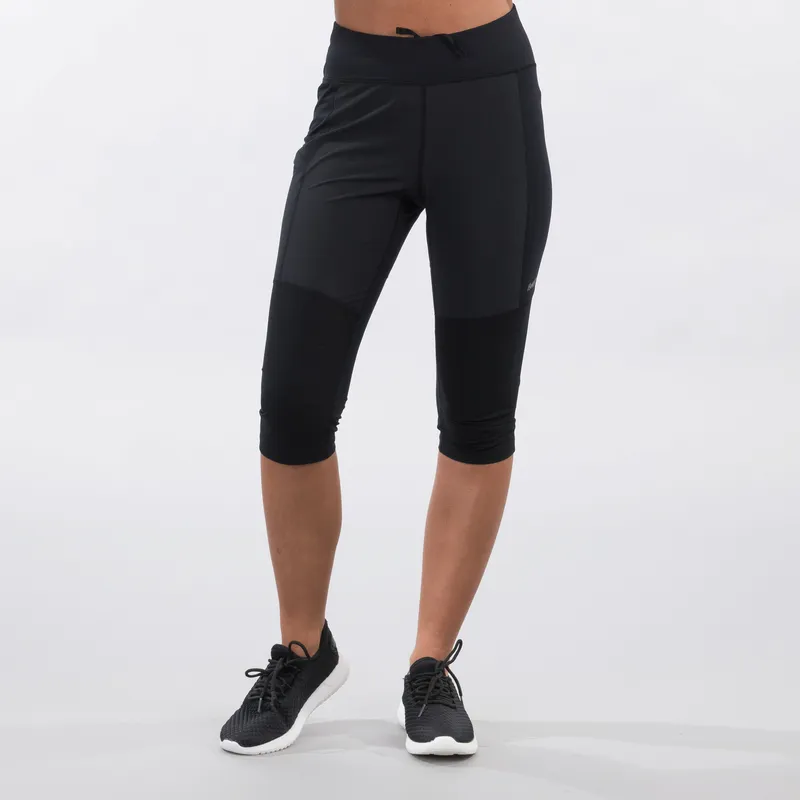 Bergans  Women&#x27;s Fløyen V2 3/4 Pants Black | Buy Bergans  Women&#x27;s Fløyen V2 3/4 Pants Black here | Outnorth
